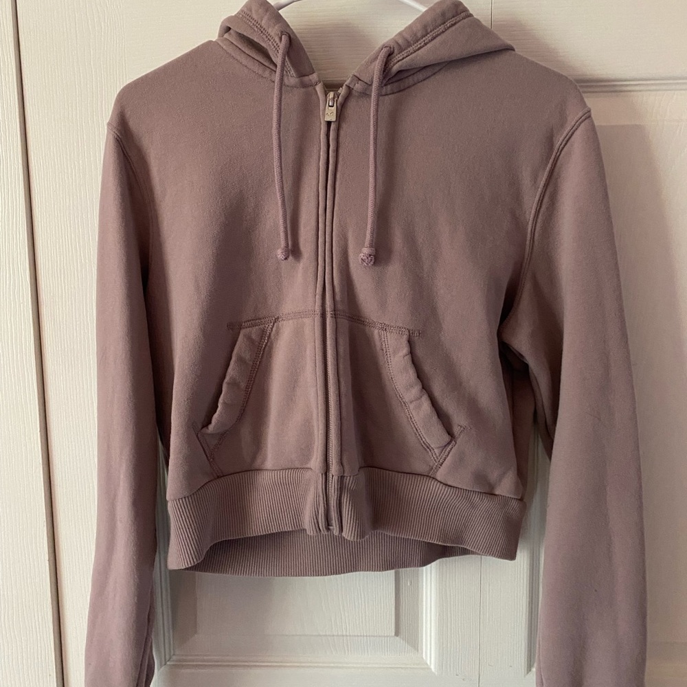 hollister cropped hoodie